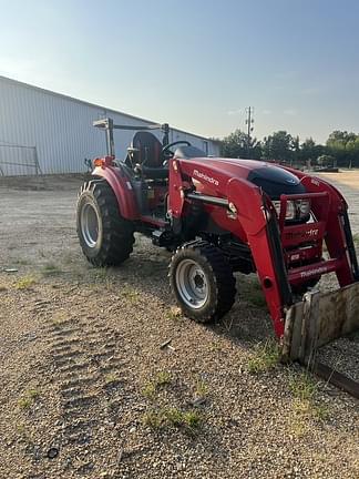 Image of Mahindra 1640 equipment image 3