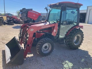 2022 Mahindra 2638 Equipment Image0