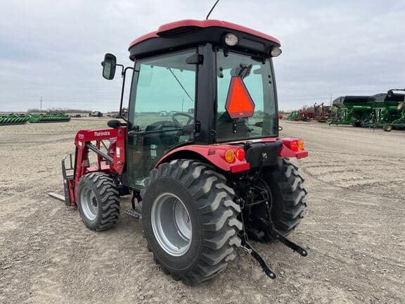 Image of Mahindra 2638 equipment image 2