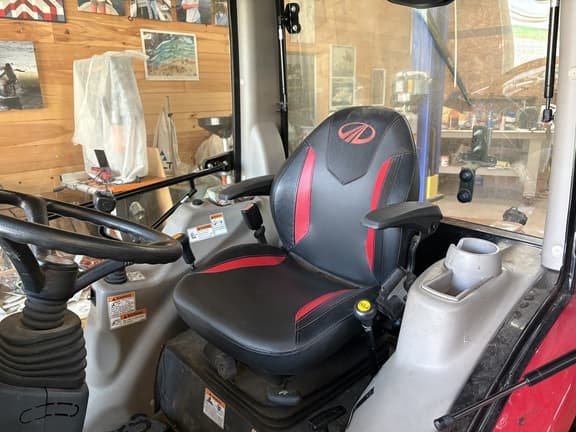 Image of Mahindra 2638 equipment image 1