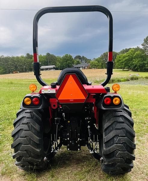 Image of Mahindra 2638HST equipment image 3