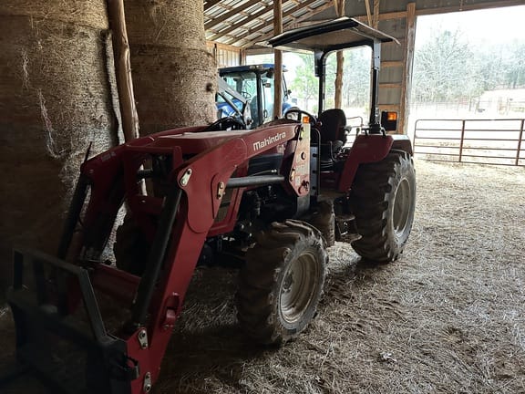 2022 Mahindra 5145 Equipment Image0