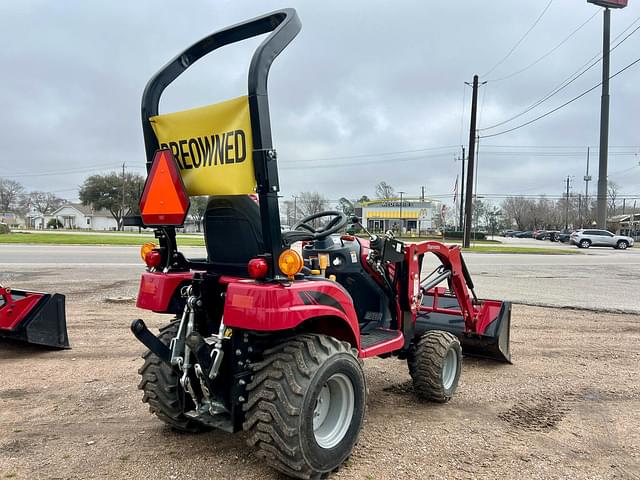 Image of Mahindra eMax 20S HST equipment image 2