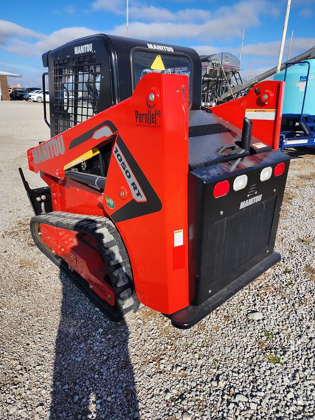 Image of Manitou 1050RT equipment image 2