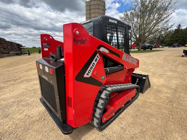 Image of Manitou 1050RT equipment image 4