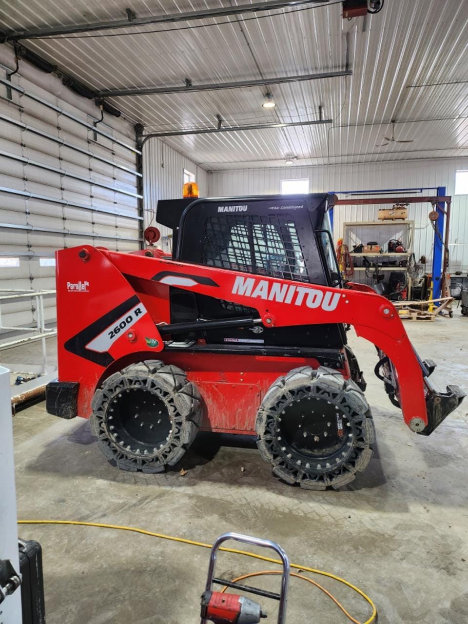 2022 Manitou 2600R Equipment Image0