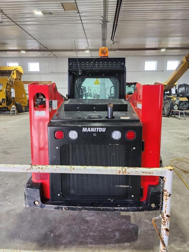 Image of Manitou 2600R equipment image 2