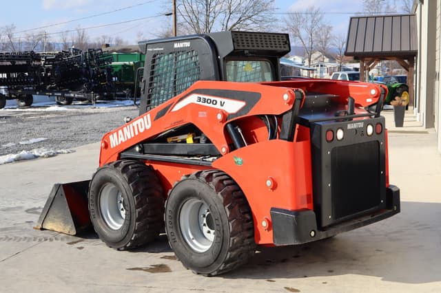 Image of Manitou 3300V equipment image 4