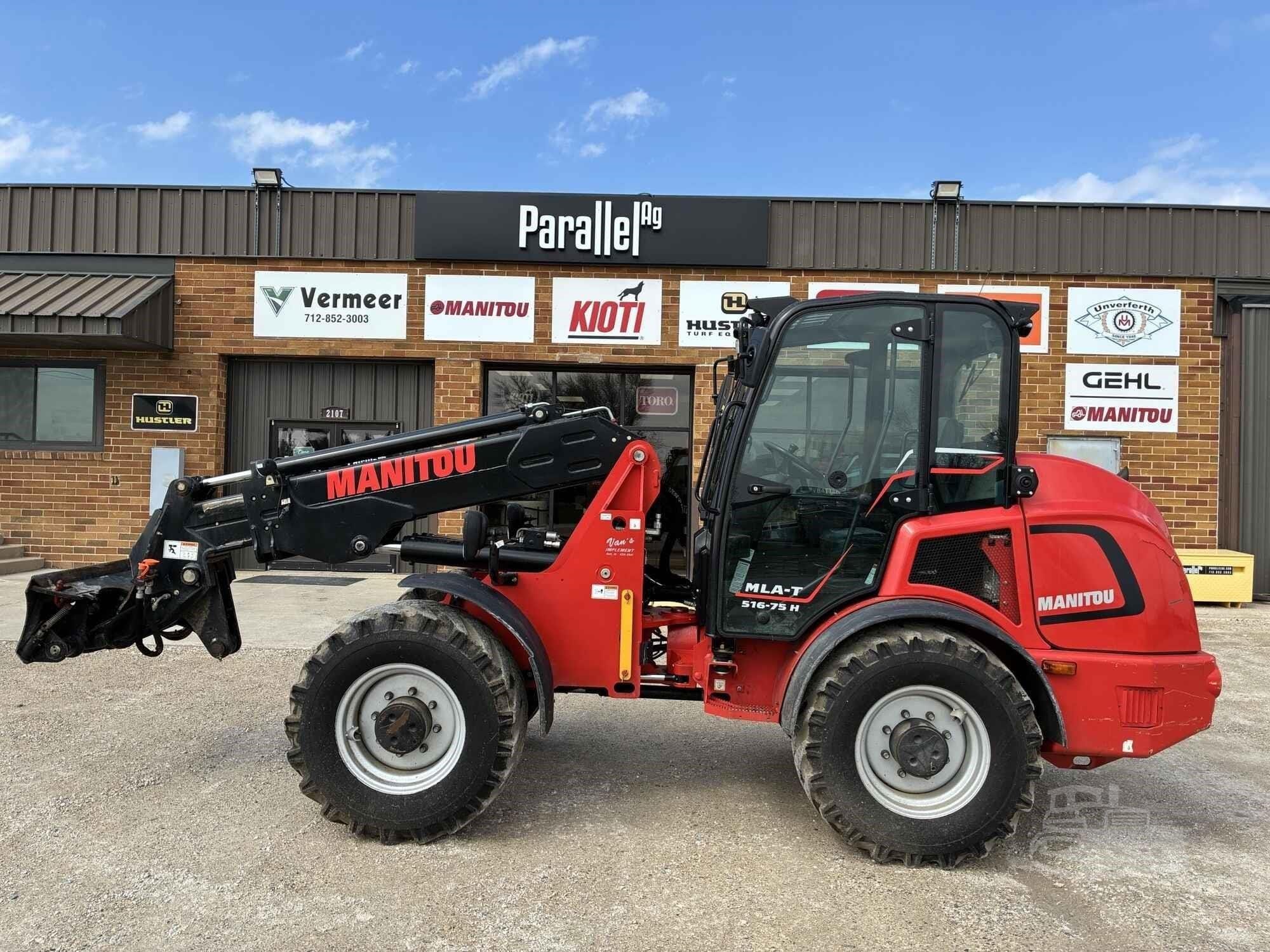 2022 Manitou MLA-T 516-75H Equipment Image0