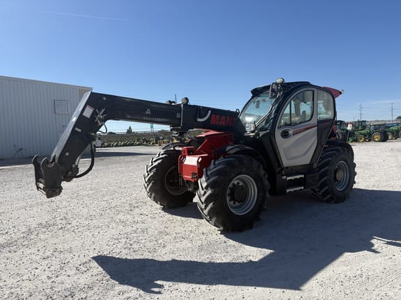 2022 Manitou MLT961-145 V+L Equipment Image0