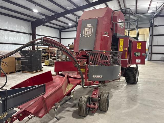 Image of Bale Baron 4250P equipment image 1