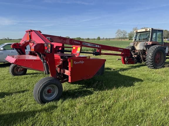 Image of Massey Ferguson 1393 equipment image 2