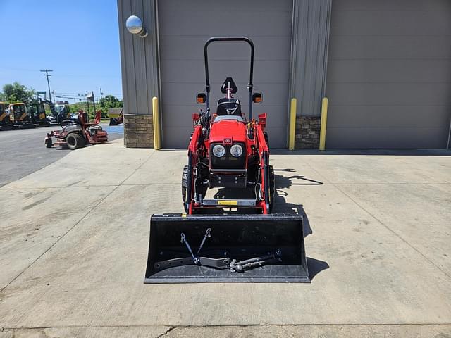 Image of Massey Ferguson 1526 equipment image 3