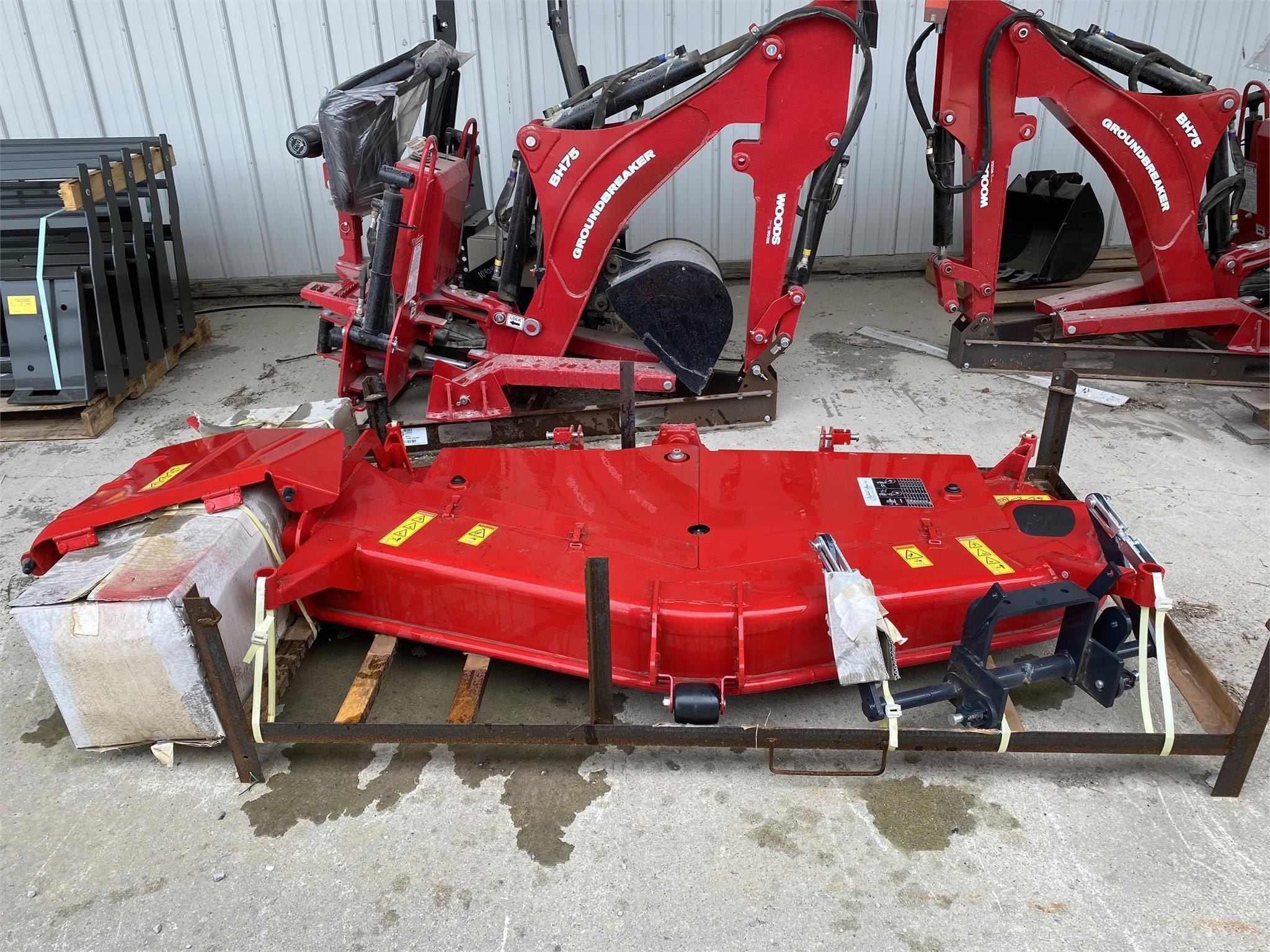 2022 Massey Ferguson 1705 Equipment Image0