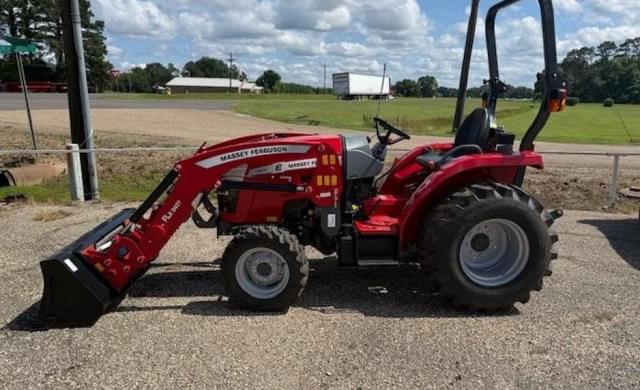 Image of Massey Ferguson 1825E equipment image 1