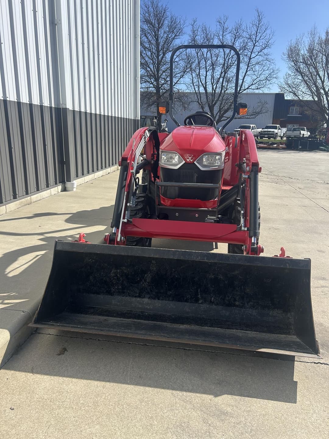 Image of Massey Ferguson 1835E Image 1