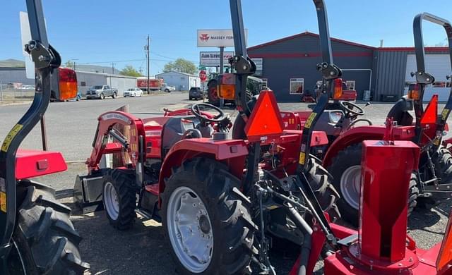Image of Massey Ferguson 1835E equipment image 3