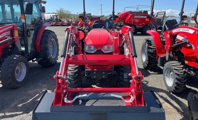 Image of Massey Ferguson 1835E equipment image 1