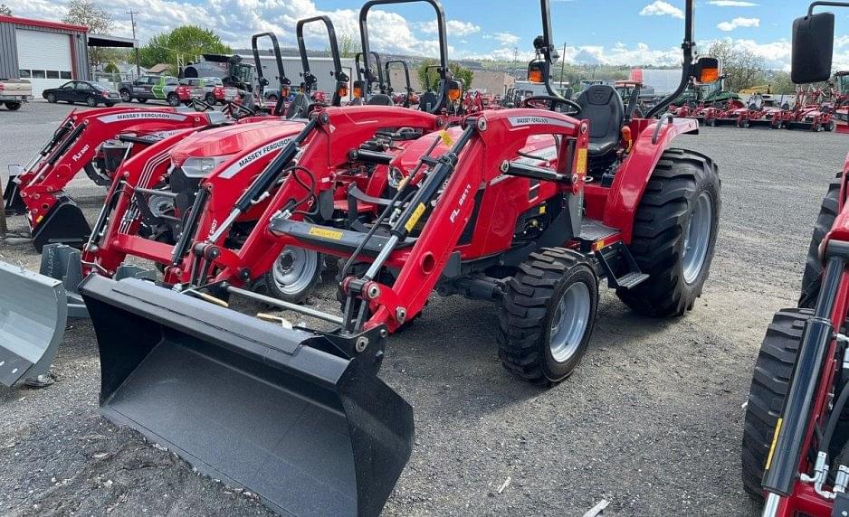Image of Massey Ferguson 1835M Primary image