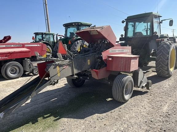 Image of Massey Ferguson 1840 equipment image 3