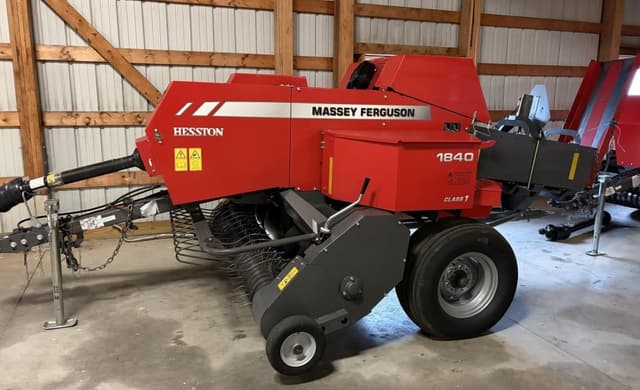 Image of Massey Ferguson 1840 equipment image 3