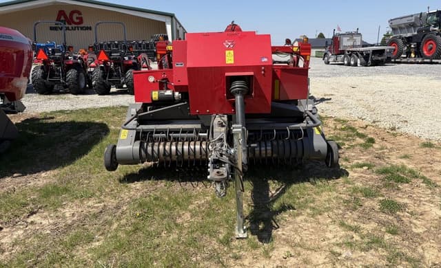 Image of Massey Ferguson 1840 equipment image 1