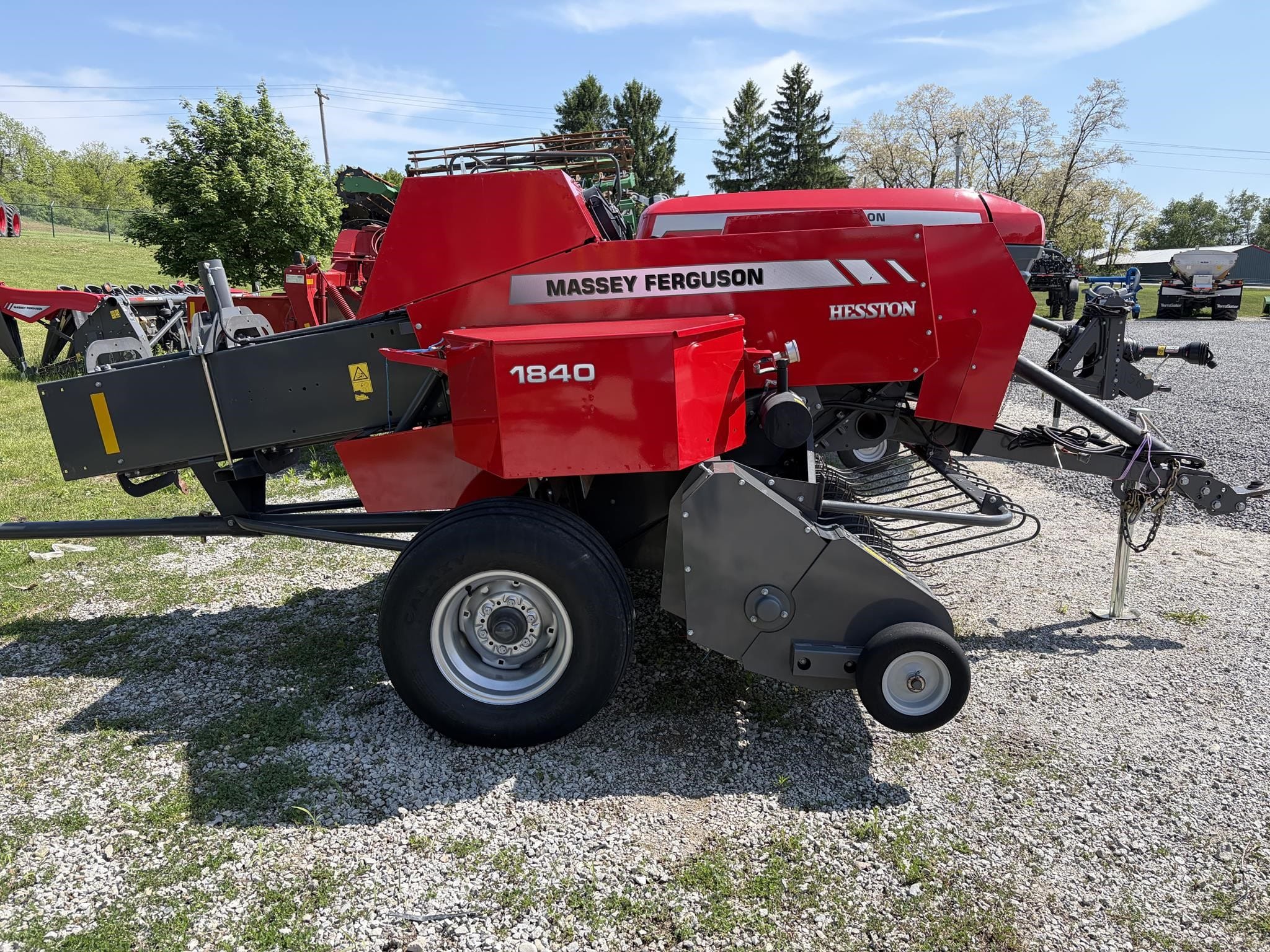 2022 Massey Ferguson 1840 Equipment Image0