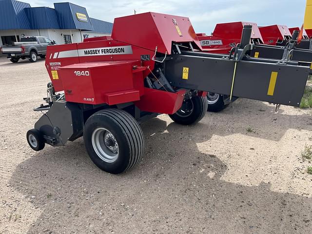 Image of Massey Ferguson 1840 equipment image 4