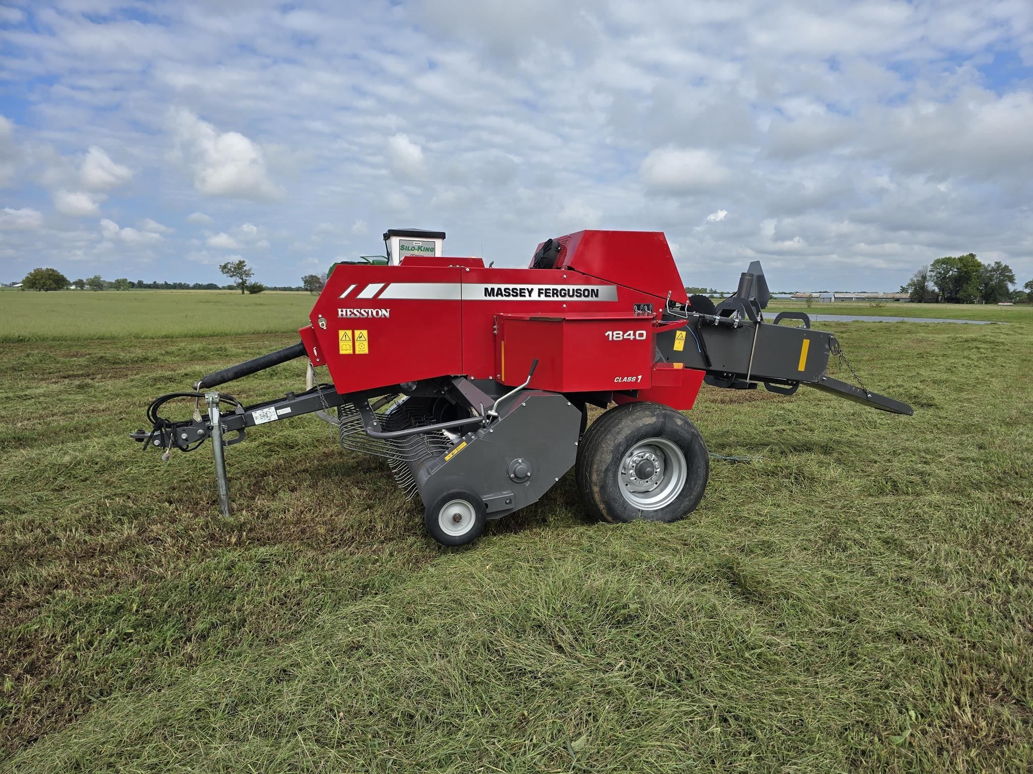 2022 Massey Ferguson 1840 Equipment Image0