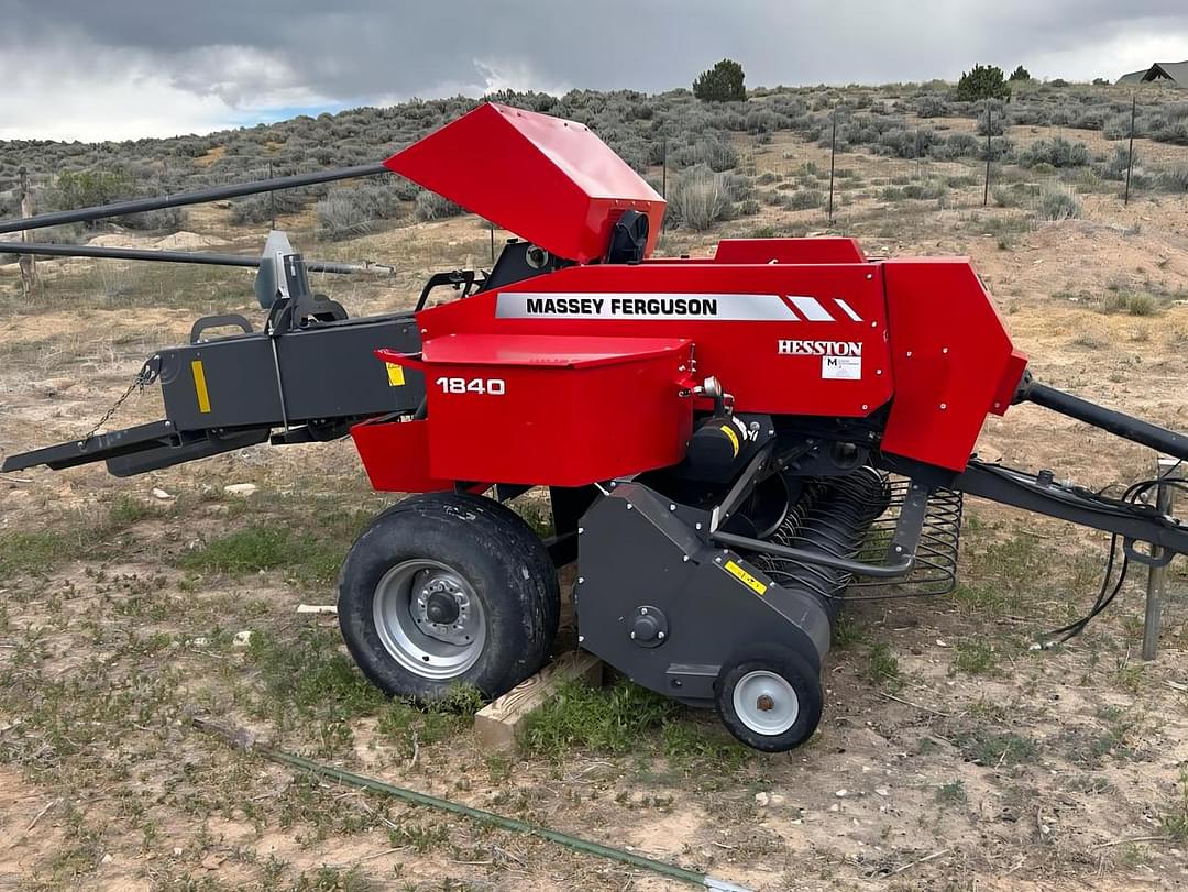 Image of Massey Ferguson 1840 Image 1