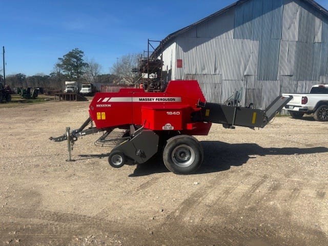 2022 Massey Ferguson 1840 Equipment Image0