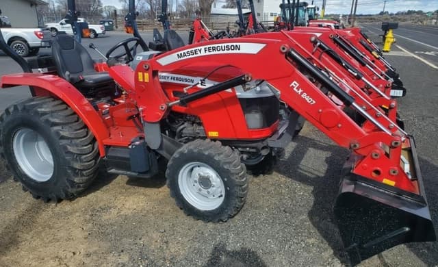 Image of Massey Ferguson 1840E equipment image 2