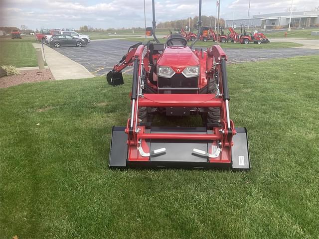 Image of Massey Ferguson 1840E equipment image 4