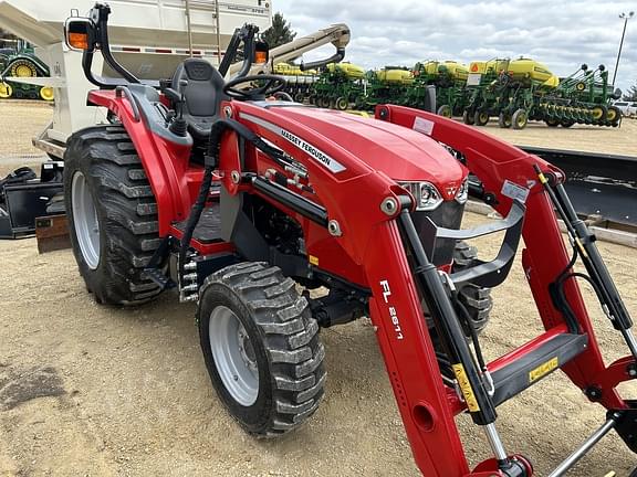 Image of Massey Ferguson 1840M equipment image 1