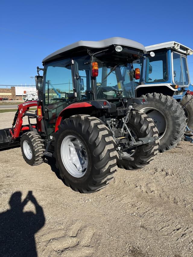 Image of Massey Ferguson 1840M equipment image 2