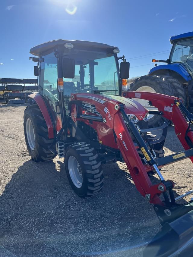 Image of Massey Ferguson 1840M equipment image 1