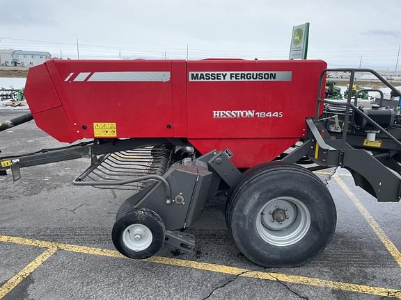 Image of Massey Ferguson 1844S equipment image 1