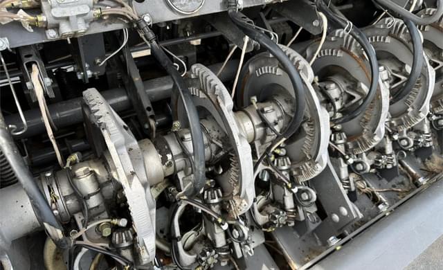 Image of Massey Ferguson 2270 equipment image 3