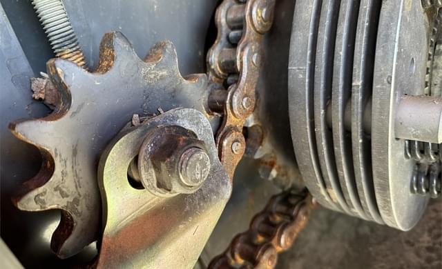 Image of Massey Ferguson 2270 equipment image 4