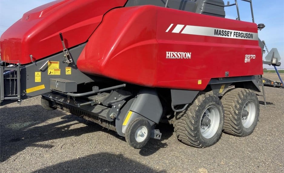 2022 Massey Ferguson 2270 Equipment Image0