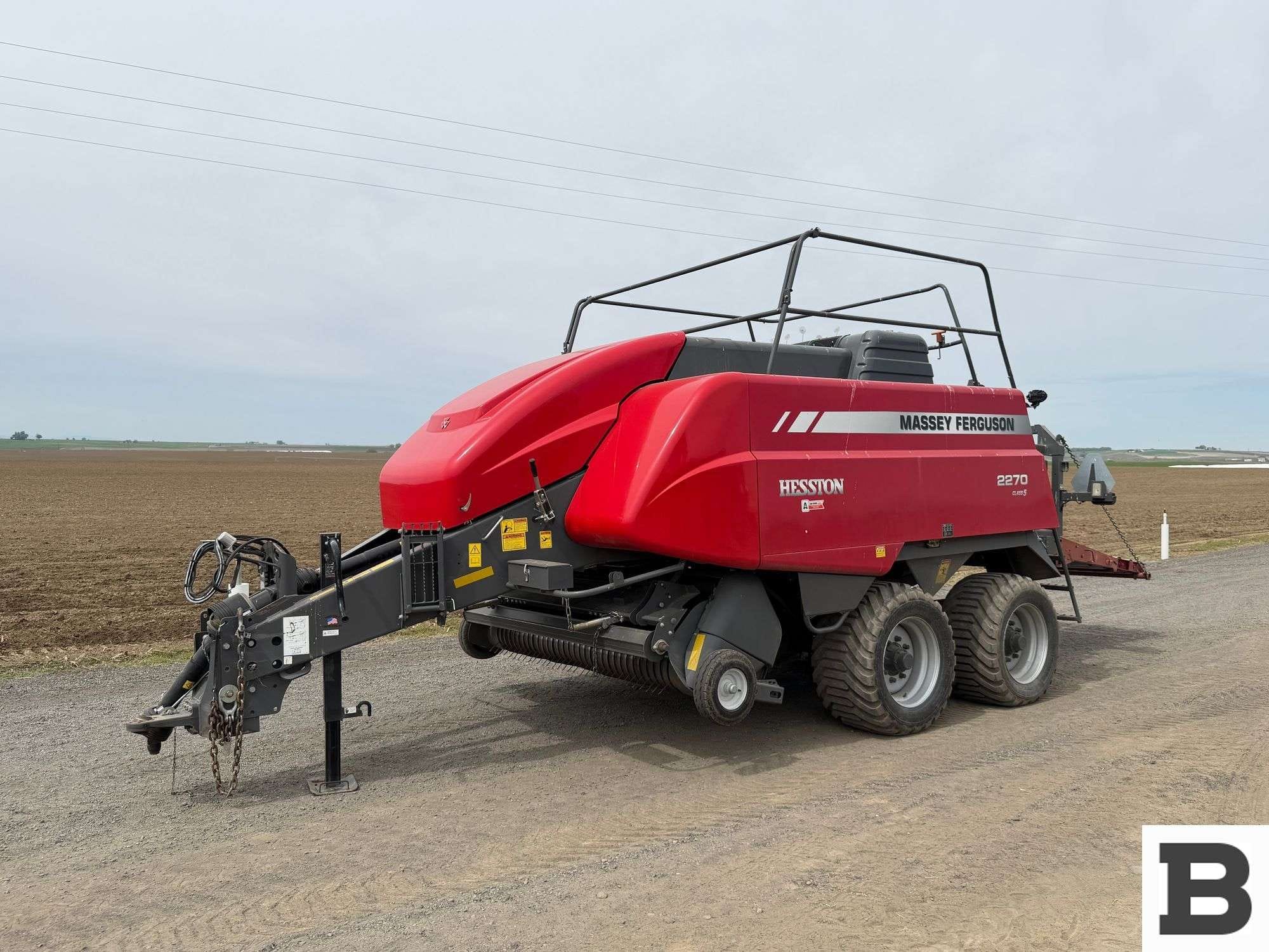 2022 Massey Ferguson 2270 Equipment Image0