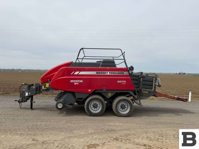 Image of Massey Ferguson 2270 equipment image 2