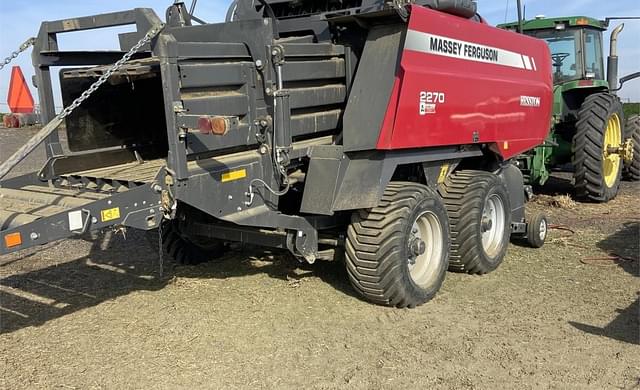 Image of Massey Ferguson 2270 equipment image 1