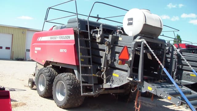 Image of Massey Ferguson 2270 equipment image 2