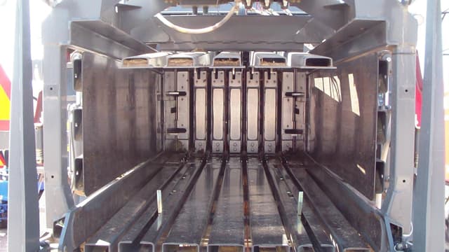 Image of Massey Ferguson 2270 equipment image 3