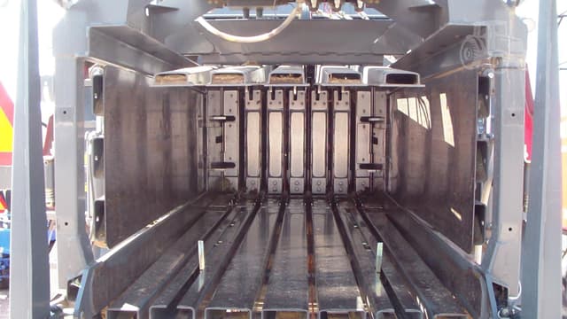 Image of Massey Ferguson 2270 equipment image 3