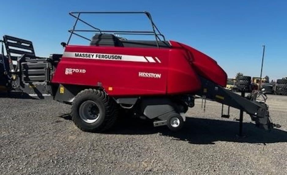 2022 Massey Ferguson 2270XD Equipment Image0