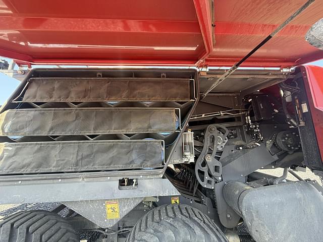 Image of Massey Ferguson 2270XD equipment image 4