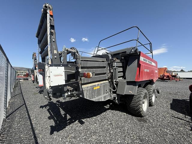 Image of Massey Ferguson 2270XD equipment image 3