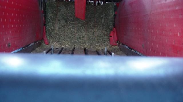 Image of Massey Ferguson 2270XD equipment image 2